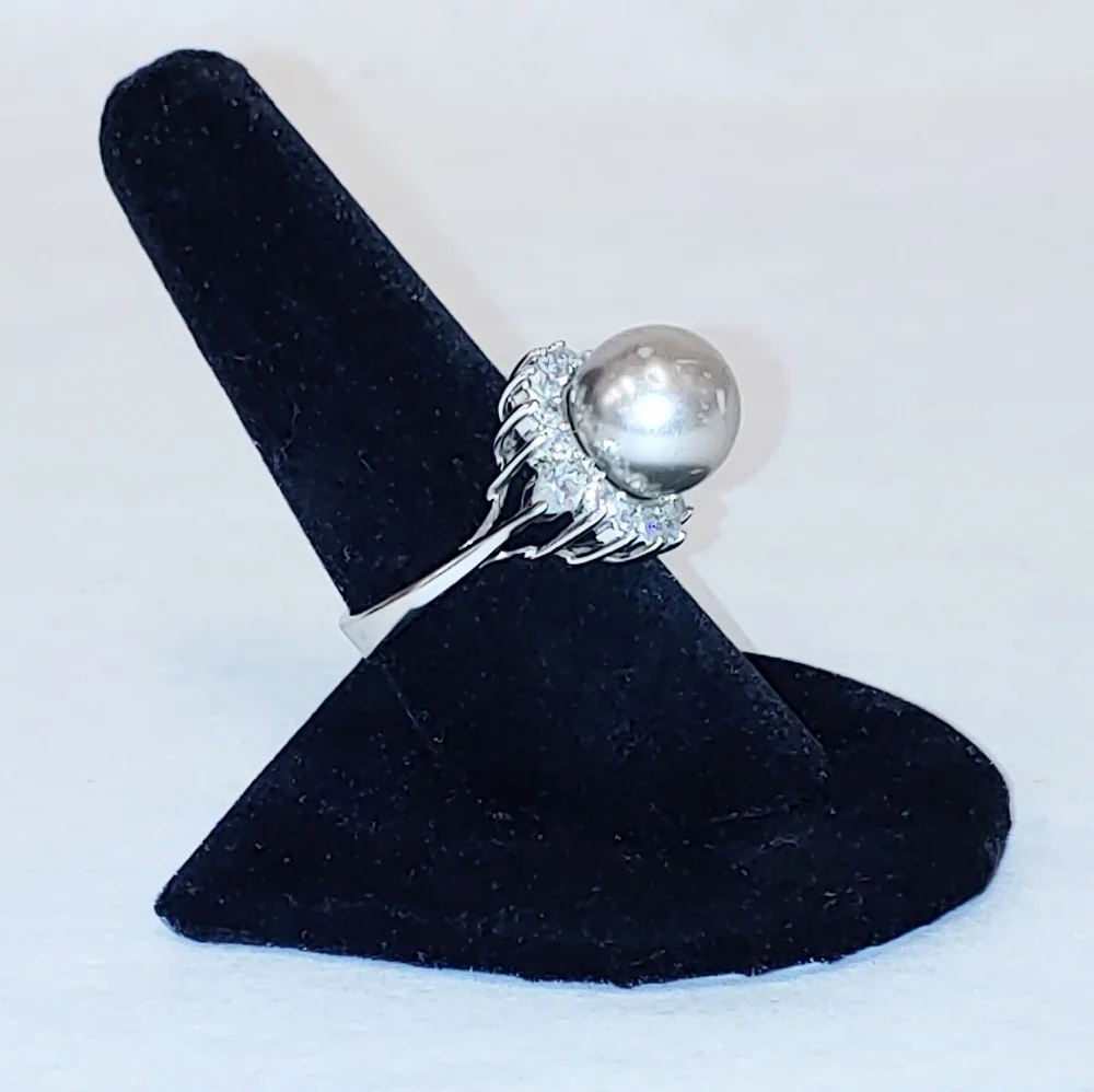 Faux Gray Pearl and cubic zirconia ring 8.5